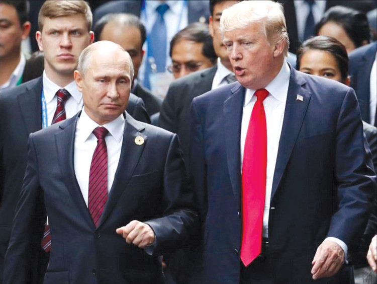 Vladimir Putin và Donald Trump tại APEC 2017