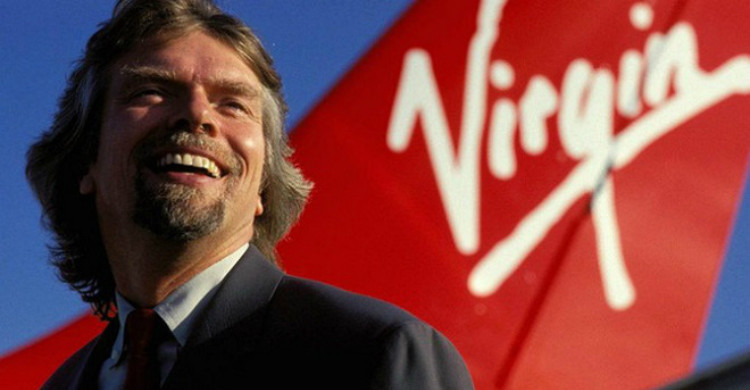 Richard Branson - nhà sáng lập Virgin Group gồm hơn 400 công ty.