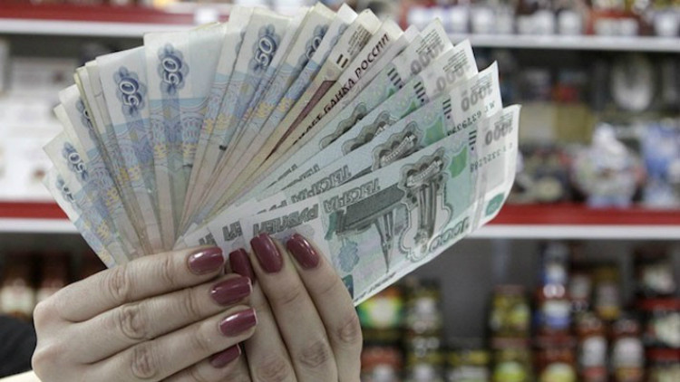 Từ đầu năm, Rúp đã mất giá 15% so với USD - Ảnh: Moscow Times.