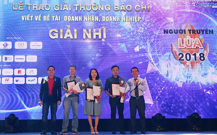 Báo Doanh Nhân Sài Gòn nhận 2 giải báo chí viết về doanh nhân, doanh nghiệp 2018