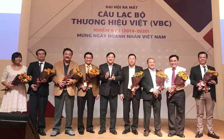 Ra mắt CLB Thương hiệu Việt