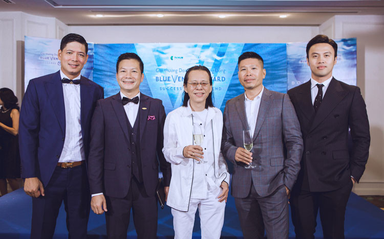 Giải thưởng Doanh Nhân Cộng Đồng - Blue Venture Award
