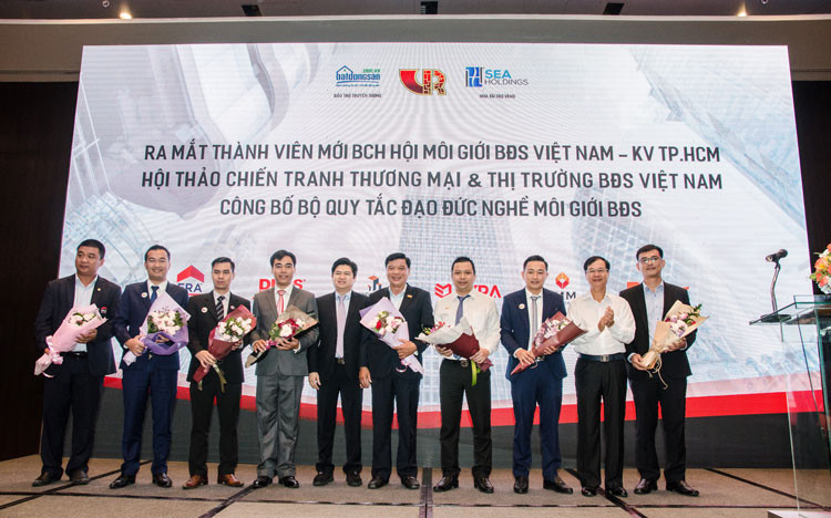 Hội môi giới bất động sản Việt Nam công bố bộ quy tắc đạo đức nghề