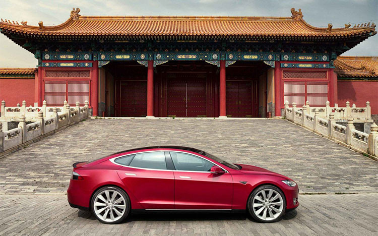 Tesla giảm 70% doanh số ở Trung Quốc vì chiến tranh thương mại