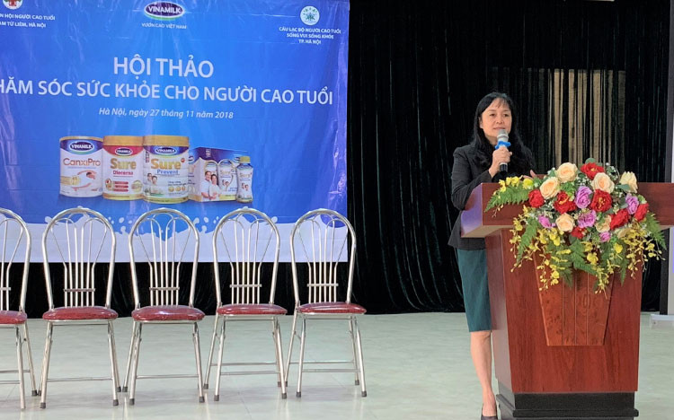 Bà Nguyễn Minh Tâm - Giám đốc Chi nhánh Vinamilk tại Hà Nội phát biểu tại hội thảo