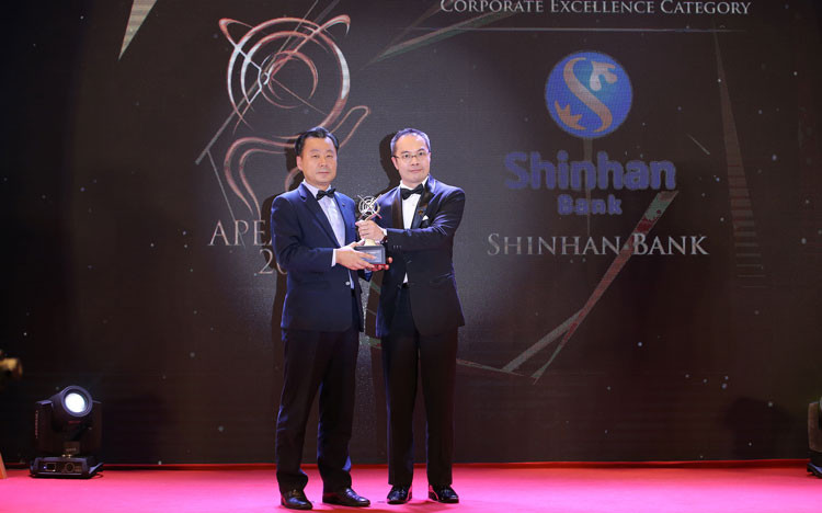Ngân hàng Shinhan nhận giải thưởng Kinh doanh xuất sắc Châu Á 2018