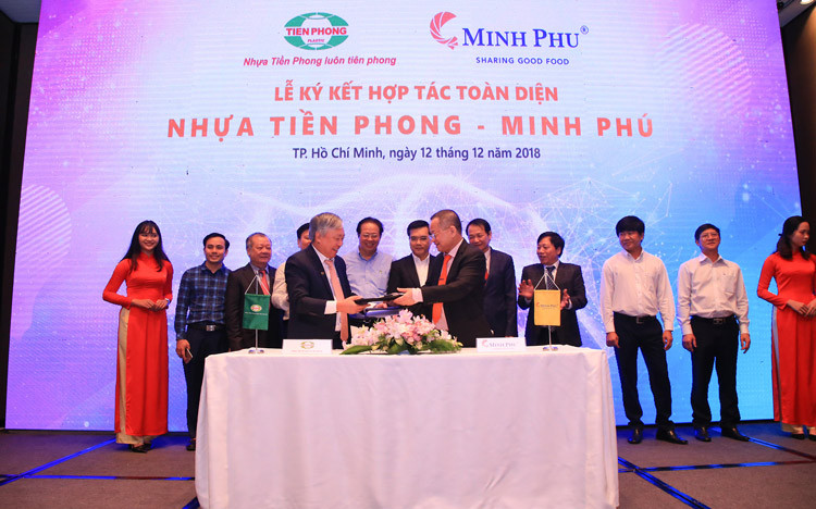 Nhựa Tiền Phong và Minh Phú ký kết hợp tác toàn diện