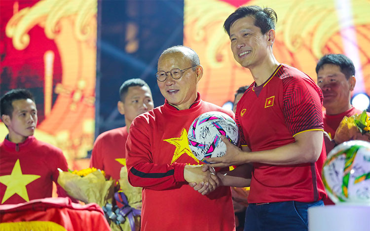 Bia Saigon cổ vũ tinh thần “Tự hào Việt Nam”, tôn vinh thành tích của bóng đá Việt Nam