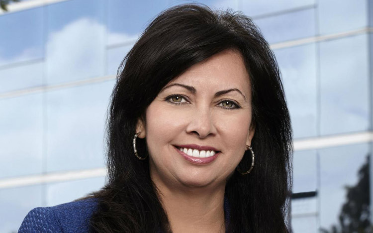 Michelle Van Slyke hiện là Phó giám đốc marketing & bán hàng của The UPS Store