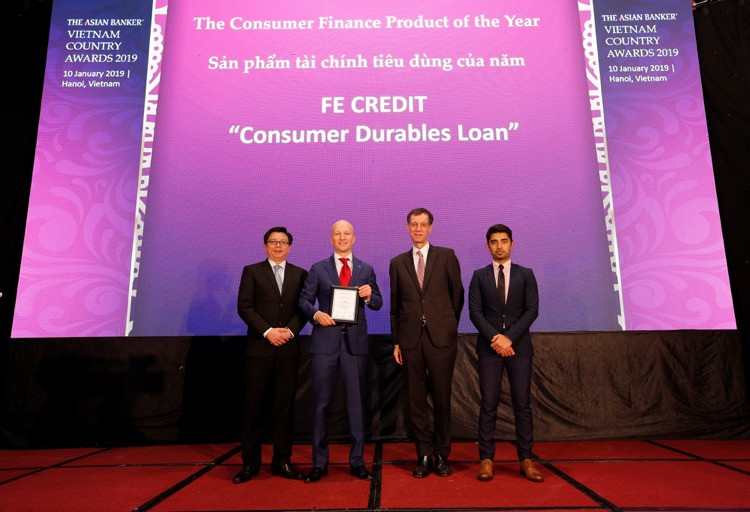 FE Credit được vinh danh “Sản phẩm tài chính tiêu dùng xuất sắc nhất”