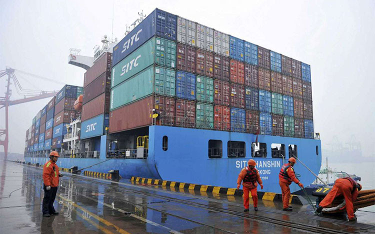 Xuất khẩu giảm sút, Trung Quốc buộc phải sớm giải quyết chiến tranh thương mại