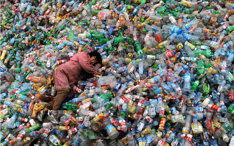 Trung Quốc: Từ bãi rác toàn cầu đến cái nôi của những giải pháp xử lý rác sáng tạo