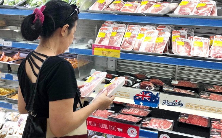 Thịt heo an toàn tại Co.opmart tăng sức mua