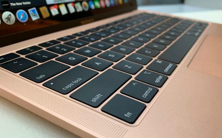 Apple xin lỗi về vấn đề bàn phím với máy tính xách tay MacBook mới