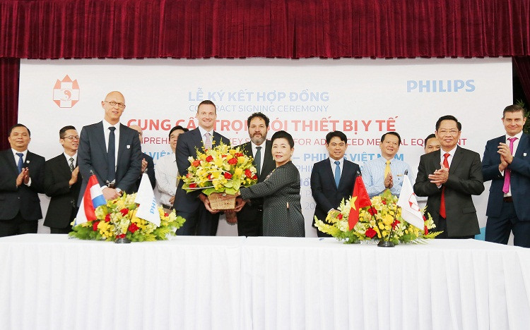 Philips Việt Nam và bệnh viện Đa khoa Hồng Đức: Cung cấp giải pháp y tế toàn diện