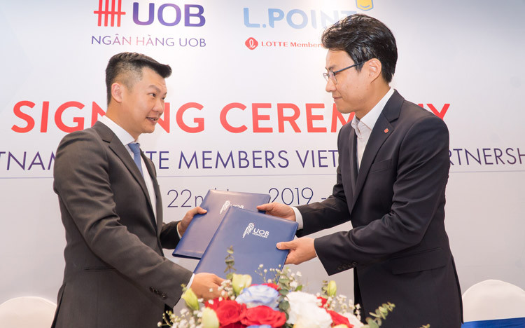 UOB Việt Nam và Lotte Việt Nam phát hành thẻ ATM đồng thương hiệu UOB - L.Point