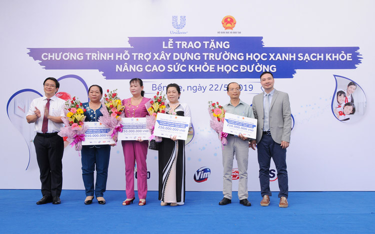Unilever Việt Nam hỗ trợ hơn 9 tỷ đồng xây 30 điểm trường xanh - sạch - khỏe