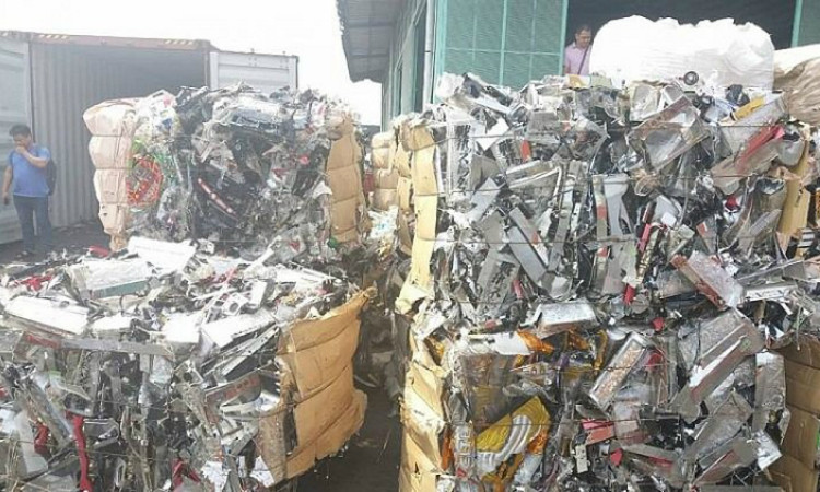 1.350 container phế liệu bị “bỏ rơi”, Cát Lái xử lý ra sao?