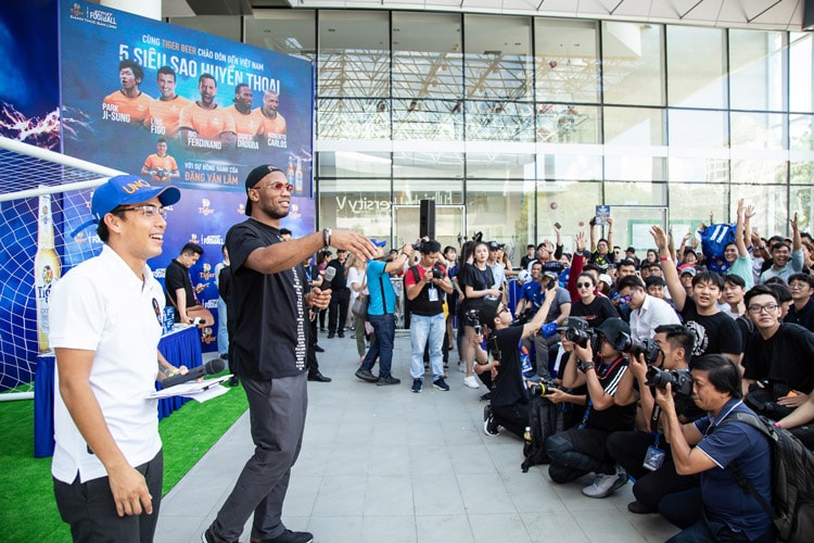 Didier-Drogba-3197-1561342109.jpg