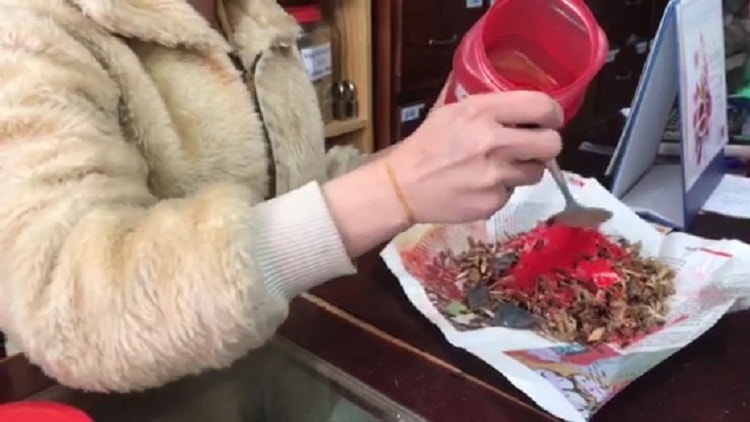 Nhiễm độc thạch tín vì thói quen xông nhà gần 10 năm