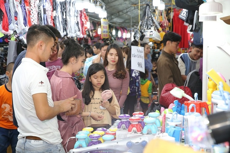 TP.HCM khai mạc Hội chợ khuyến mại 2019: 240 doanh nghiệp tham gia