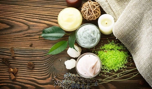 Xu hướng mỹ phẩm xanh thu hút quý bà