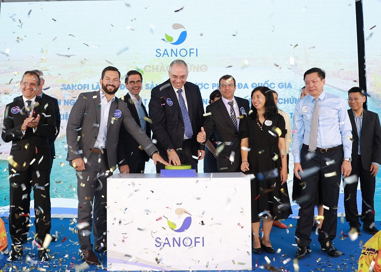 Những lô hàng thuốc, vắc-xin đầu tiên của Sanofi nhập khẩu trực tiếp về Việt Nam