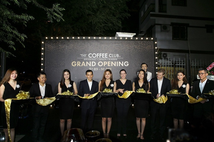 Tổng lãnh sự quán Úc cắt băng khánh thành cửa hàng The Coffee Club đầu tiên tại Việt Nam