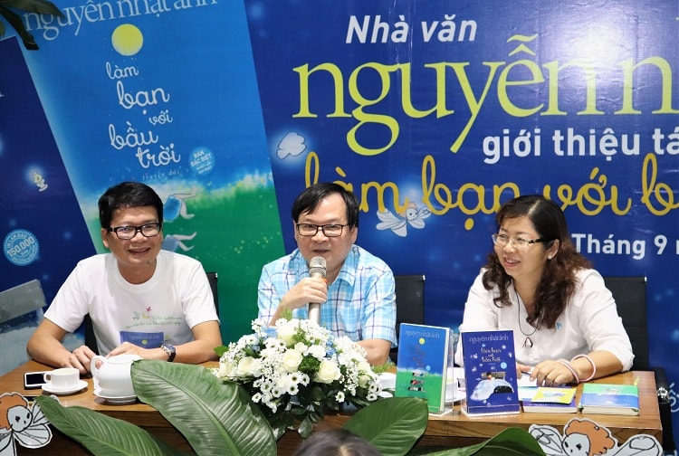 Nhà văn Nguyễn Nhật Ánh “làm bạn với bầu trời”