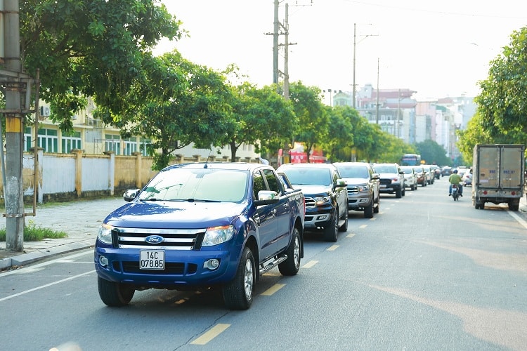 Thị trường ô tô nhộn nhịp vào mùa