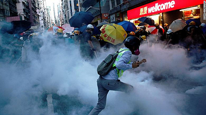 Kinh tế Hồng Kông tiếp tục suy thoái vì biểu tình