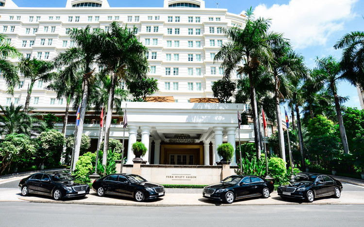 Mercedes-Benz Việt Nam bàn giao lô xe sang S 450L cho Park Hyatt Saigon