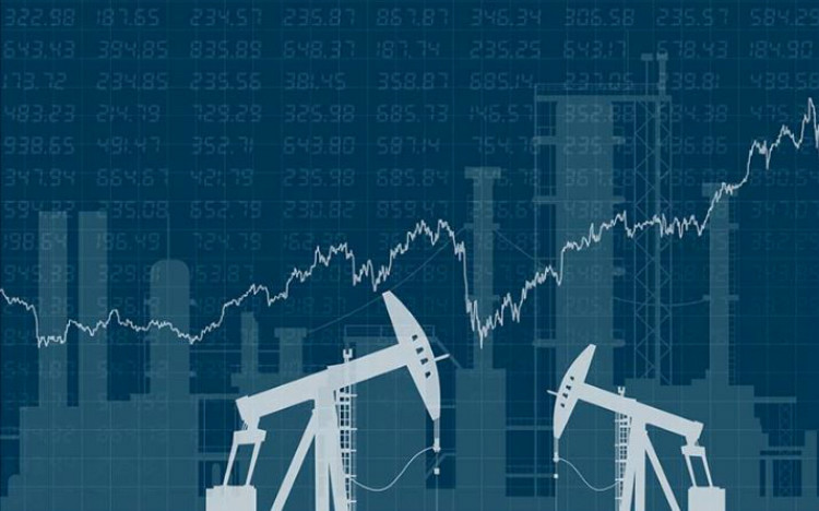 Các nhà máy tại Abqaiq và Khurais - trung tâm sản xuất dầu mỏ của Saudi Arabia bị tấn công bằng máy bay không người lái hôm thứ bảy tuần trước, khiến nguồn cung toàn cầu mất 5%. Việc này khiến giá dầu Brent sáng nay tăng hơn 19% và WTI tăng 15% lên cao nhất 4 tháng.