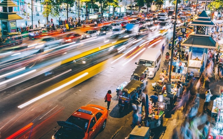 Theo gói chính sách ưu đãi mới, doanh nghiệp nước ngoài đến đầu tư tại Thái Lan sẽ được giảm 50% thuế nhu nhập doanh nghiệp thêm 5 năm, tăng gấp đôi chiết khấu đối với chi phí dành cho đào tạo và miễn thuế doanh nghiệp trong 5 năm khi thành lập các cơ sở phát triển kỹ năng.