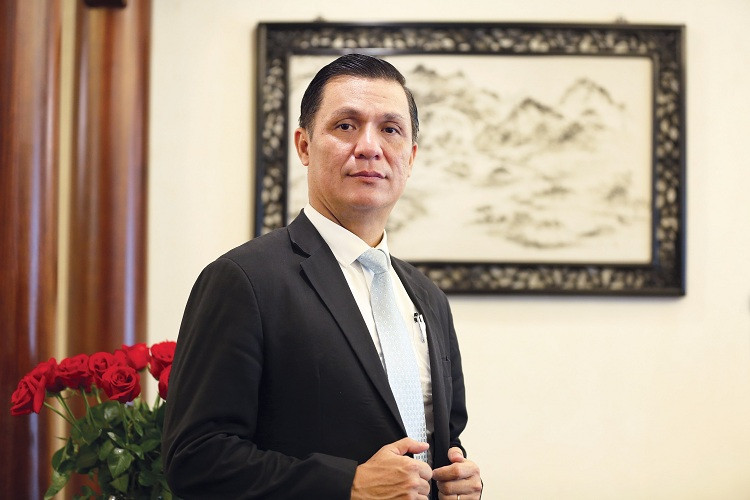 Tiến sĩ Phan Thanh Long - Tổng giám đốc Rex Hotel Saigon: “Nếu chúng ta hết lòng vì khách hàng thì khách hàng sẽ không bao giờ bỏ chúng ta”