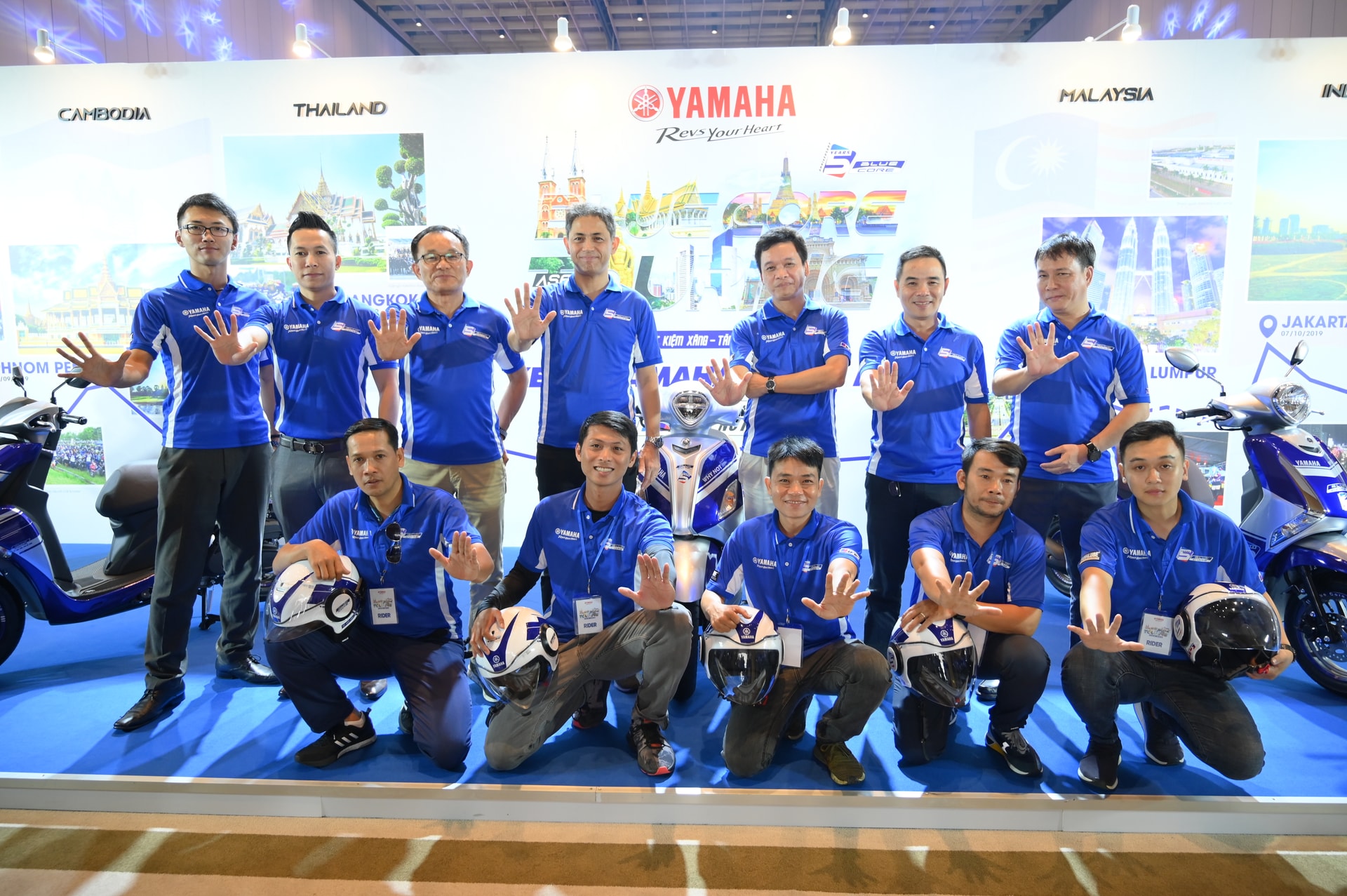 Hành trình Asean Blue Core Touring