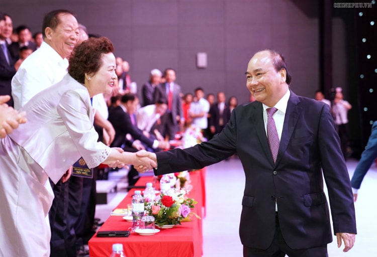 Thủ tướng cùng các đại biểu tại buổi lễ. Ảnh: VGP/Quang Hiếu