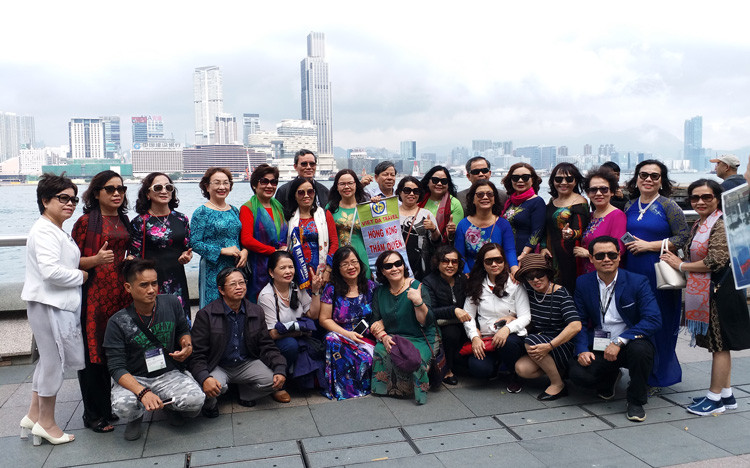 Tham dự hội chợ kết hợp du lịch tại Hồng Kông