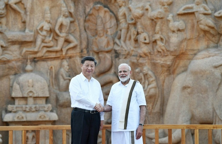 Trung Quốc - Ấn Độ và những nụ cười gượng ép