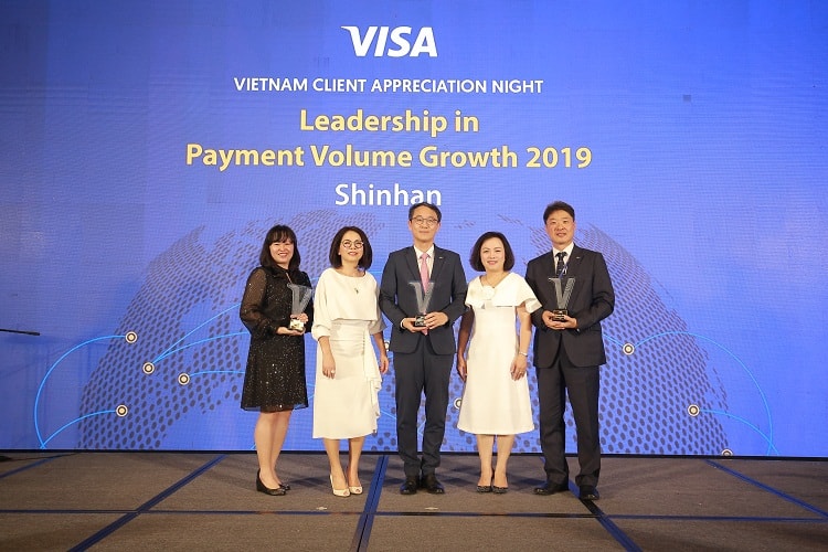 Ngân hàng Shinhan nhận liên tiếp ba giải thưởng từ Visa