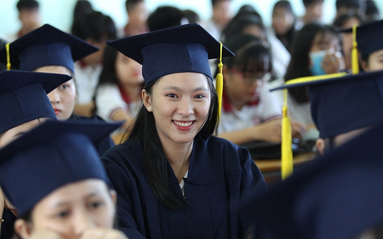 Hơn 350 sinh viên Bách Khoa Sài Gòn được vinh danh
