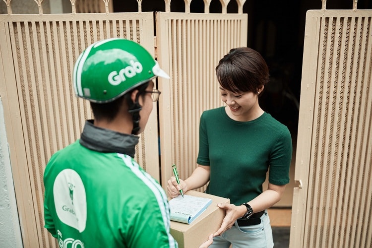 Grab và Shopee triển khai dịch vụ “Giao hàng 1h”