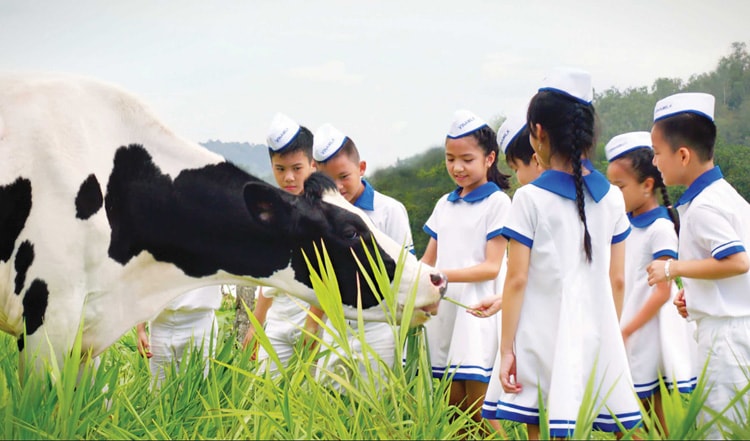 Tập trung vào cảm xúc, tình cảm của khách hàng
