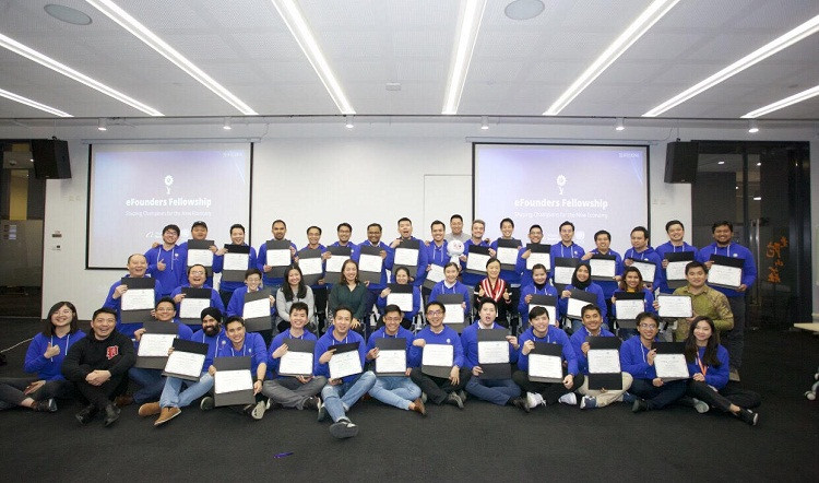 38 doanh nhân đến từ Châu Á tốt nghiệp khóa học eFounders lần thứ 8