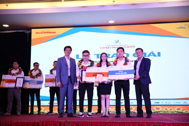 Đề án "Chế phẩm sinh học TDM EM Beta giúp sản xuất phân hữu cơ từ phế liệu trồng nấm" nhận giải Ba.