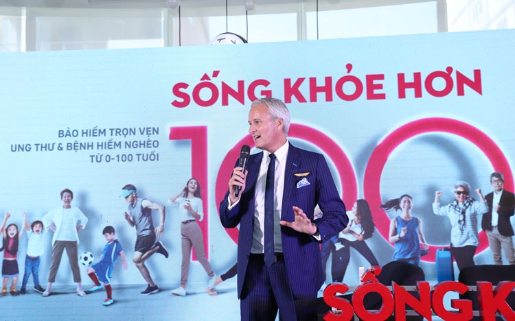 AIA ra mắt sản phẩm bảo hiểm ung thư đến 100 tuổi