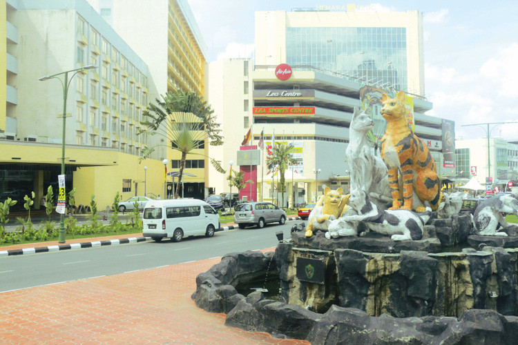 Những tượng đài mèo có mặt khắp nơi tại Kuching