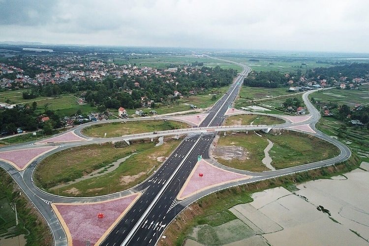 Đẩy nhanh tiến độ giải ngân vốn cho các dự án giao thông lớn