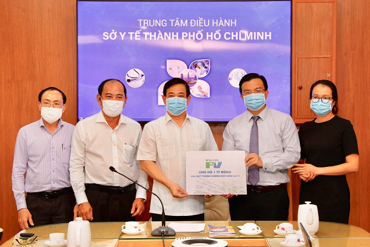 Bệnh viện FV đóng góp 1 tỷ đồng vào Quỹ phòng chống dịch SARS-CoV-2