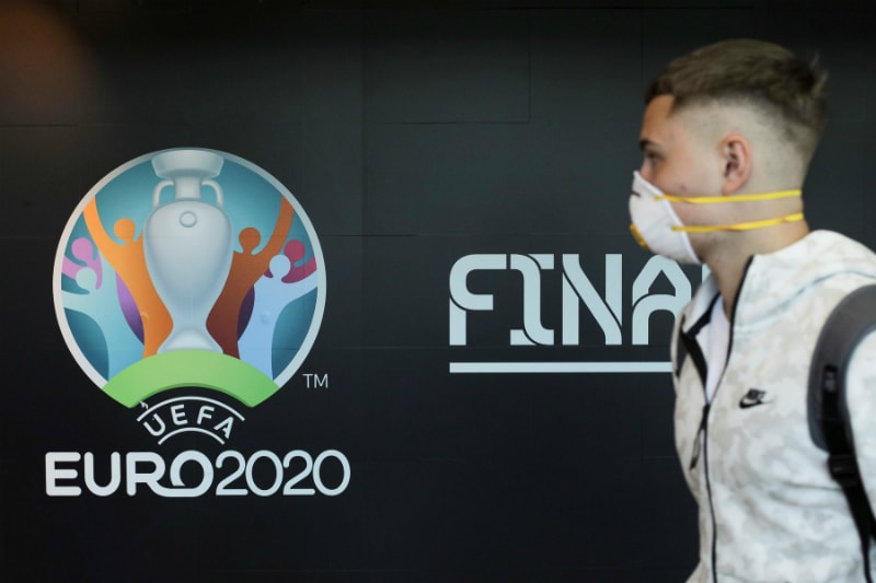Euro 2020 chính thức trở thành Euro 2021
